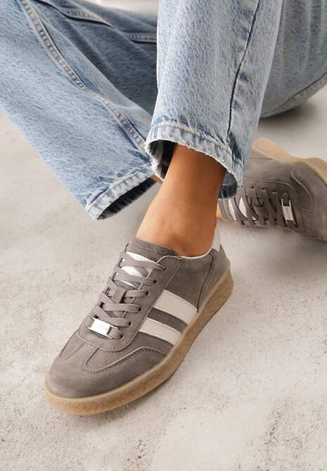 Ciemnobeżowe Skórzane Sneakersy Typu Tenisówki Ozdobione Paskami Brethanthei