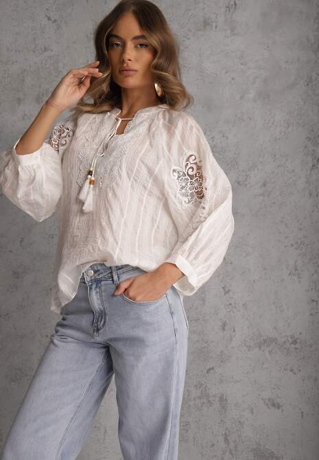 Biała Wiązana Bluzka w Stylu Boho z Tencelu z Koralikami i Koronką Helotis