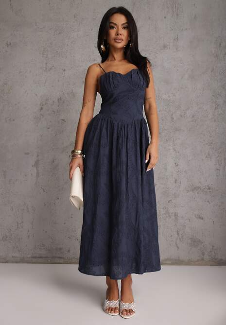 Granatowa Rozkloszowana Sukienka z Bawełny na Ramiączka Zdobiona Haftem Adozaphaura 4