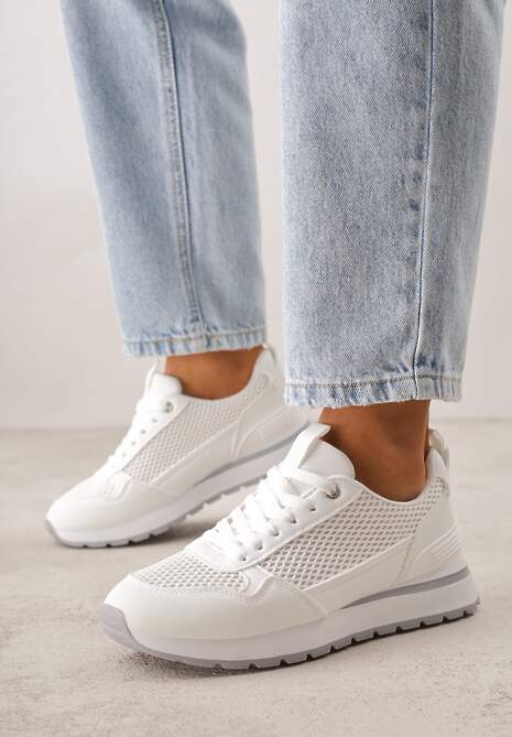 Białe Sneakersy z Siateczką i Modnymi Wstawkami Corona