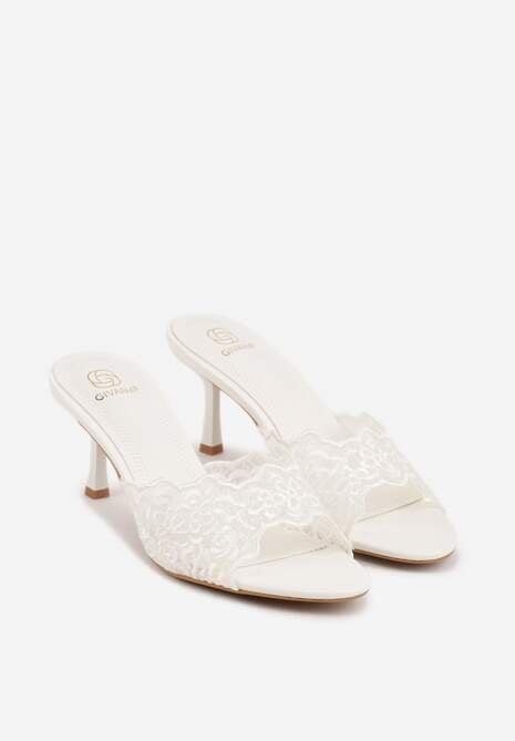 Białe Klapki na Metalicznej Szpilce z Koronką Theiseusa 5