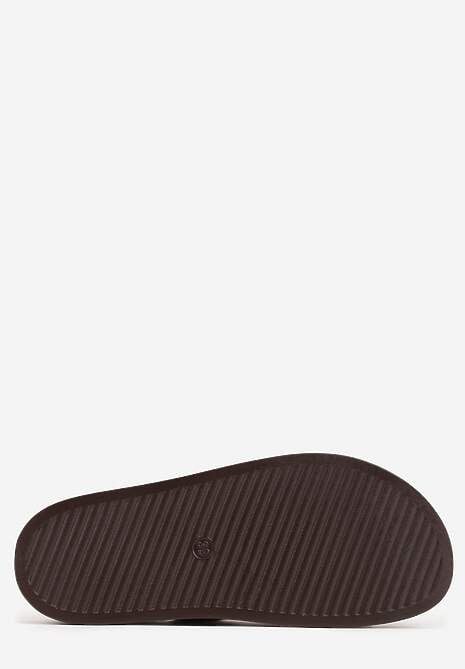 Ciemnobrązowe Klapki Ozdobione Paskiem z Metaliczną Klamrą Kellyss 7