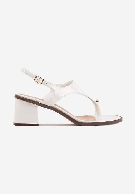 Białe Sandały w Stylu Japonek na Niskim Słupku z Aplikacją Fyreltarish 4