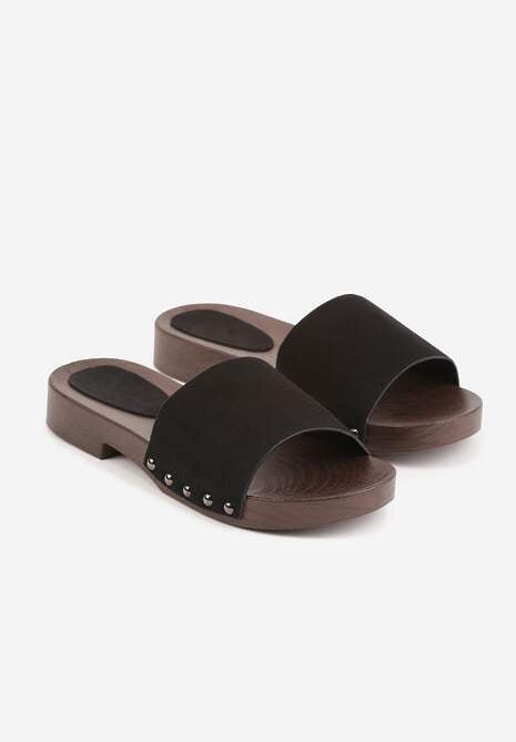 Czarne Klapki z Nitami po Bokach Xerxathan 5