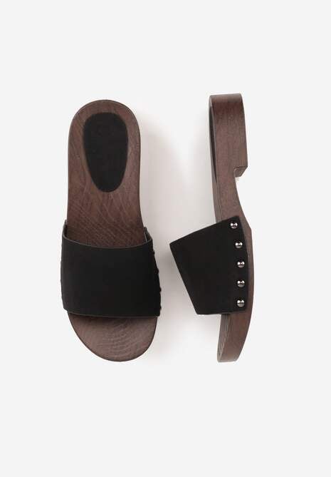 Czarne Klapki z Nitami po Bokach Xerxathan 6