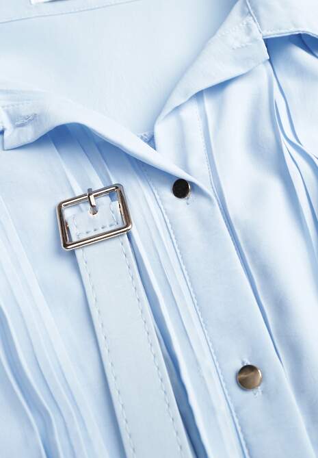 Niebieska Koszulowa Sukienka z Plisowanymi Zdobieniami i Paskiem z Klamrą Efrivelle 6