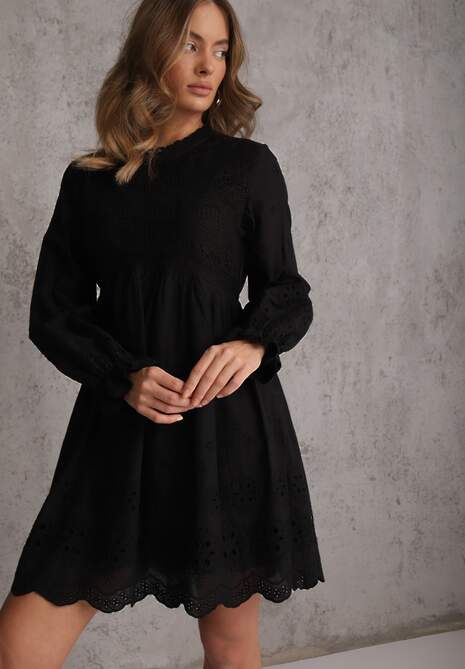 Czarna Rustykalna Sukienka z Bawełną Zdobiona Haftem i Ażurowymi Wycięciami Winlith 4