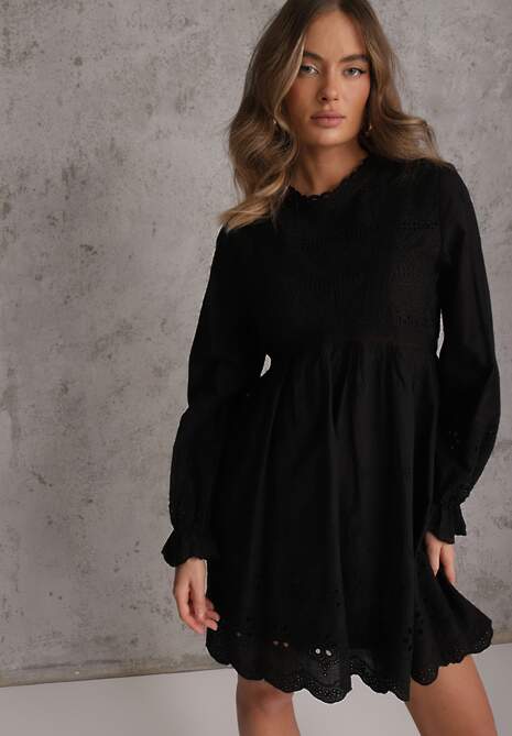 Czarna Rustykalna Sukienka z Bawełną Zdobiona Haftem i Ażurowymi Wycięciami Winlith