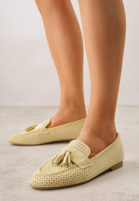 Żółte Perforowane Mokasyny z Imitacji Zamszu Zdobione Frędzlami Vaeliane
