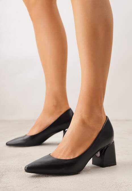 Czarne Czółenka na Stożkowym Słupku o Nicud