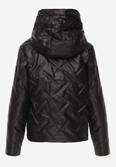 Czarna Pikowana Kurtka z Nieodpinanym Kapturem z Ozdobną Naszywką Chloreris 7