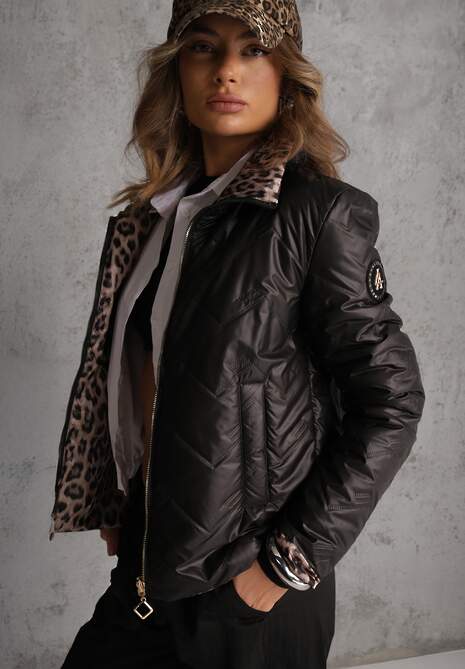 Czarna Pikowana Kurtka Dwustronna z Motywem Panterki i Naszywką Damike