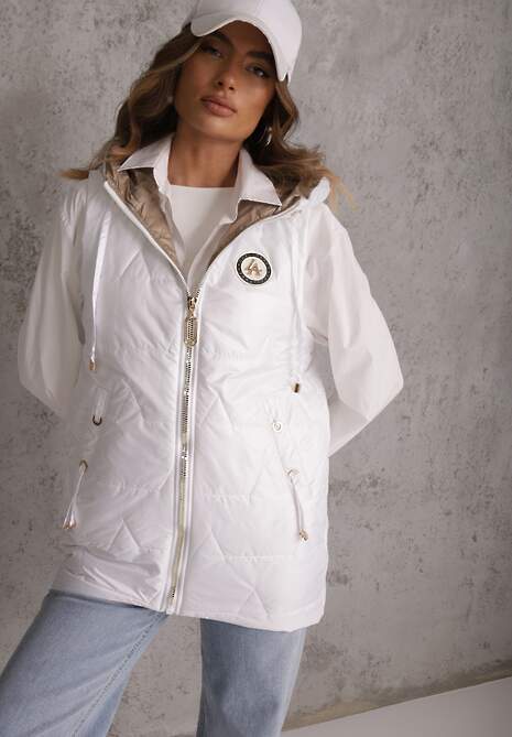 Biała Długa Kamizelka Pikowana z Nieodpinanym Kapturem Ozdobiona Naszywką Kasseda