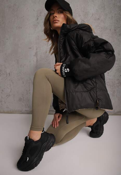 Czarna Pikowana Kurtka Puffer z Kapturem Ozdobiona Napisami Orellana