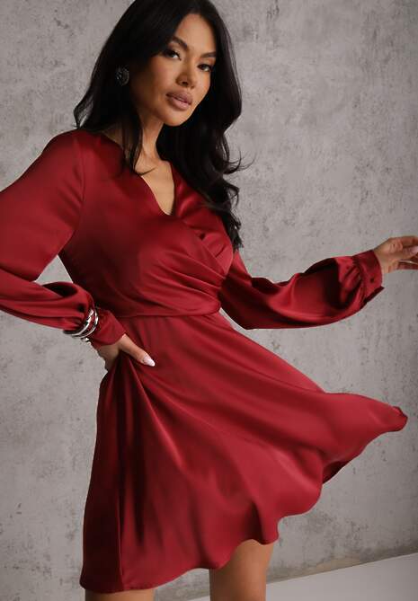 Czerwona Bawełniana Sukienka VICES z Satyny z Kopertowym Dekoltem Cunelia 4