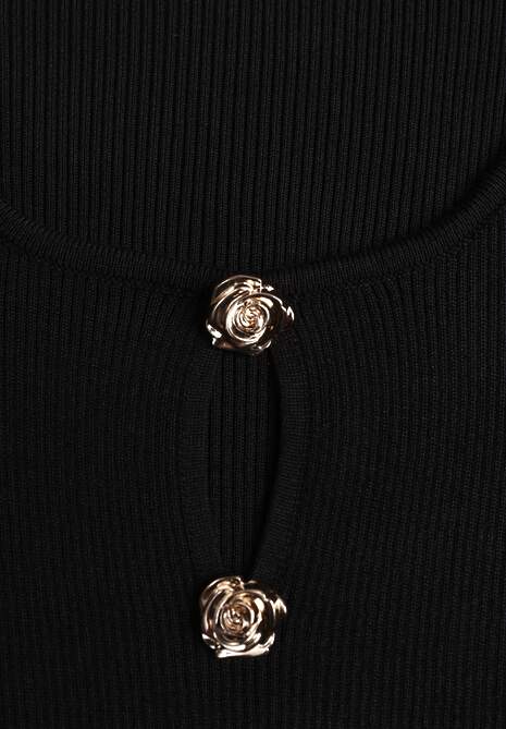 Czarna Wiskozowa Prążkowana Sukienka Bodycon Ozdobiona Wycięciem i Guzikami Nevelaura 6