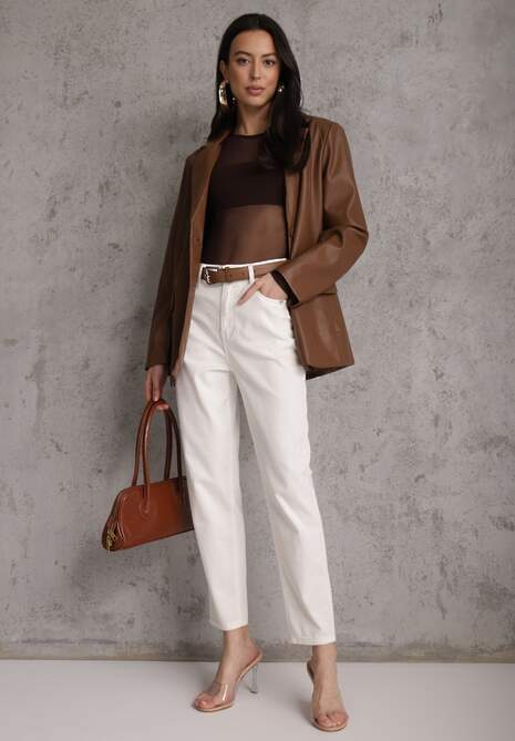 Białe Jeansy Mom Fit z Wiskozą Bawełną i Paskiem z Metaliczną Klamrą Salennith 4