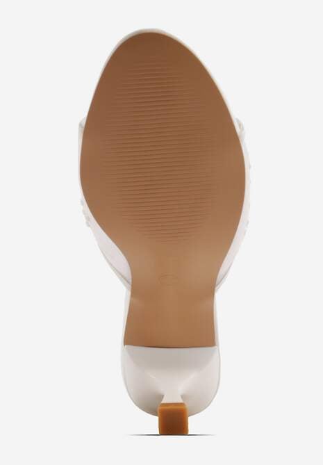 Białe Siateczkowe Klapki na Metalicznej Szpilce z Imitacją Pereł i Haftem w Kwiaty Polia 7