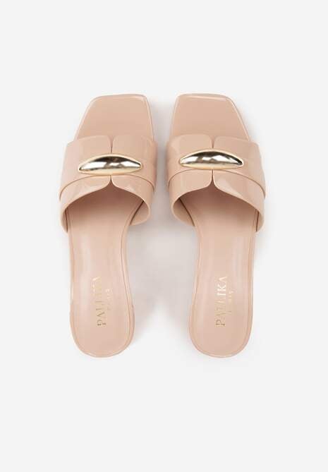 Beżowe Klapki na Słupku w Eleganckim Stylu Zdobione Podłużną Aplikacją Achythia 6