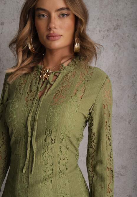 Zielona Taliowana Sukienka z Koronki Zdobiona Wiązaniem przy Szyi Terienna 4