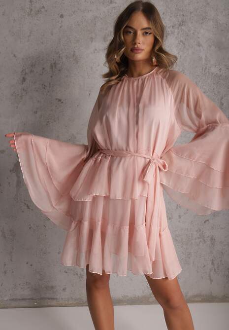 Różowa Eteryczna Sukienka z Falbanami i Wiązanym Paskiem w Talii Rivania 4