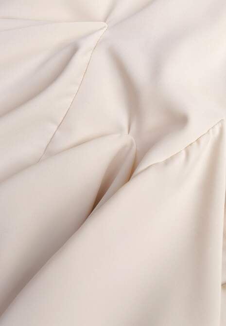 Beżowa Sukienka z Wiskozą o Rozkloszowanym Kroju z Falbankami i Wiązaniem Meriianes 6