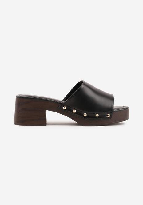 Czarne Klapki na Platformie i Słupku Ozdobione Nitami po Bokach Wilevia 4