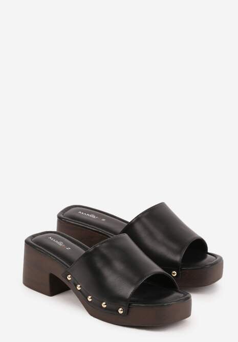 Czarne Klapki na Platformie i Słupku Ozdobione Nitami po Bokach Wilevia 5