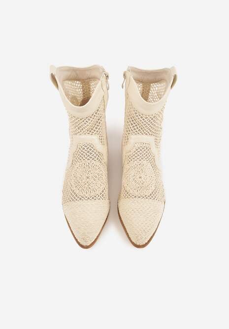 Beżowe Botki Kowbojki na Stożku z Ażurową Cholewką z Haftem Isarna 6