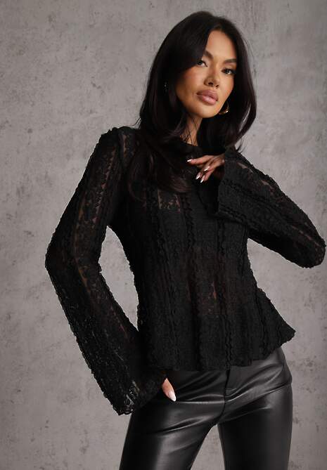Czarna Bluzka z Koronki Ozdobiona Rozszerzanymi Rękawami Lertiola