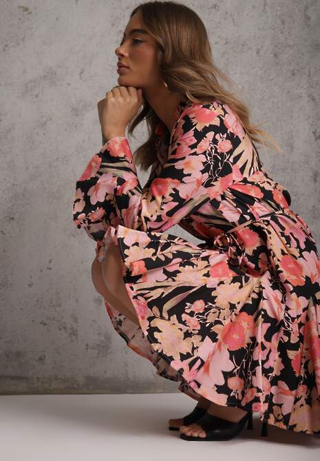Czarna Sukienka z Wiskozy w Kwiatowy Print Ozdobiona Paskiem Asintena