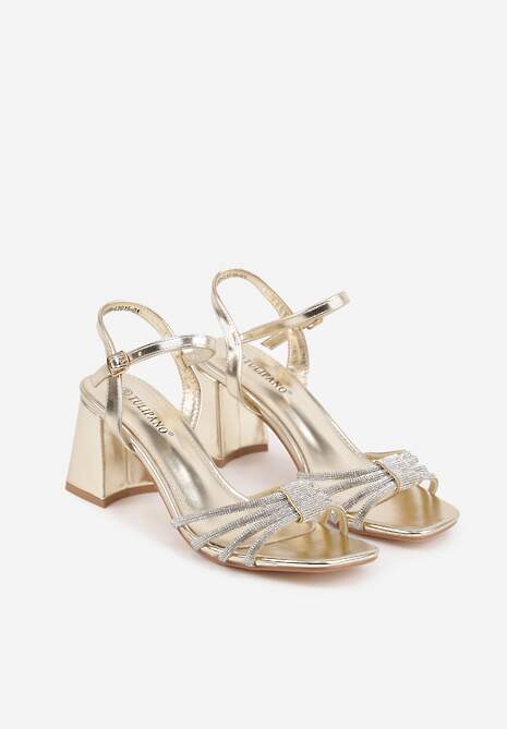 Złote Sandały Ozdobione Paskami z Cyrkoniami i Kwadratowym Obcasie Zitalia 5