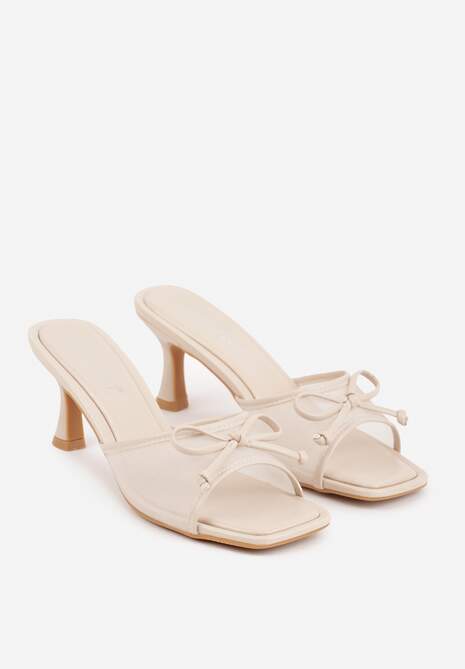 Beżowe Klapki na Szpilce z Siateczkową Cholewką i Kokardą Brefia 5