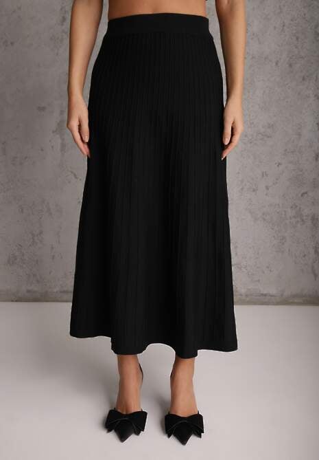 Czarny Komplet z Wiskozą Bluzka z Guzikami i Baskinką i Spódnica Narinna 4