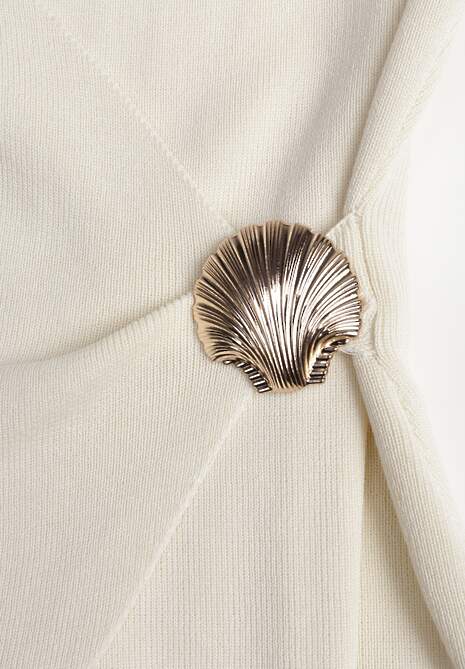 Beżowa Kopertowa Bluzka z Wiskozą Ozdobiona Metaliczną Aplikacją Sanadra