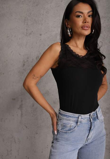 Czarny Top z Bawełny Ozdobiony u Góry Koronką Berice 4