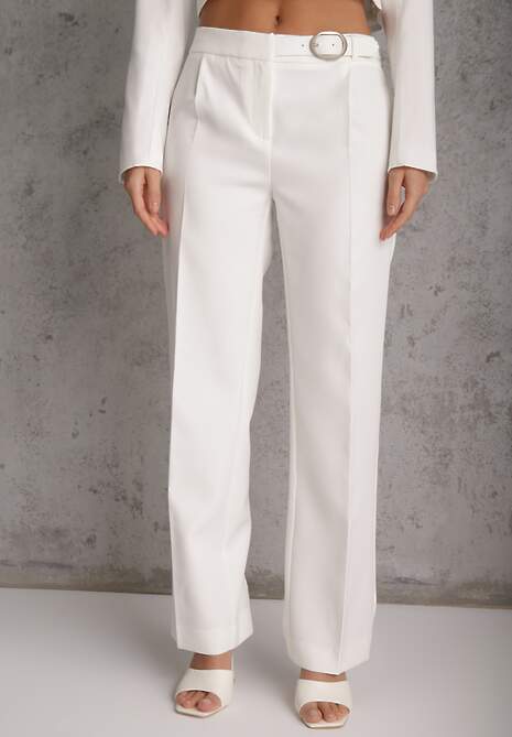 Białe Spodnie Garniturowe na Kant VICES Zdobione Zapięciem z Klamrą Azisore 4