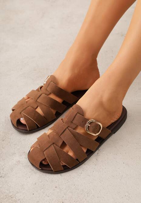 Brązowe Klapki Gladiatorki z Ozdobną Sprzączką Lusanatia