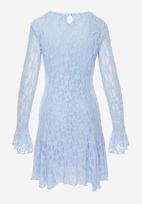 Niebieska Sukienka z Koronki Ozdobiona Rozkloszowanymi Rękawami Cinalata 7