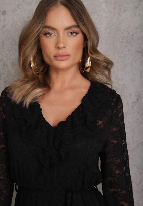 Czarna Sukienka z Koronki Zdobiona Rozszerzanymi Rękawami i Wąskim Paskiem Kylimna 5