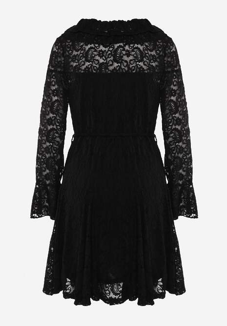 Czarna Sukienka z Koronki Zdobiona Rozszerzanymi Rękawami i Wąskim Paskiem Kylimna 7