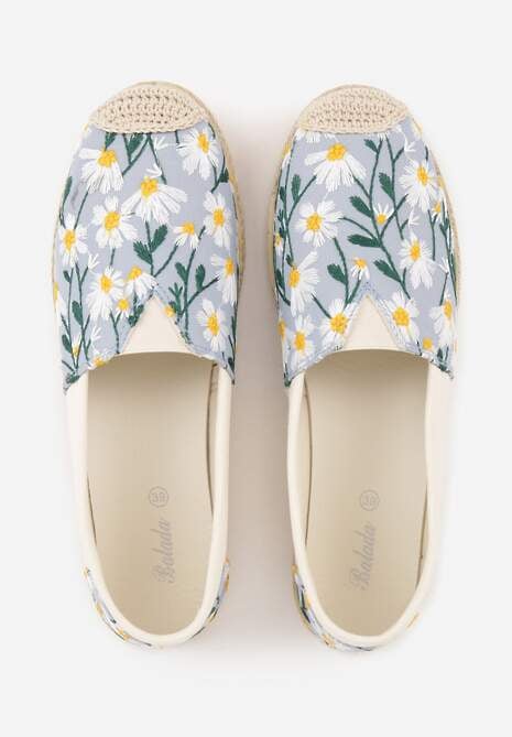 Niebieskie Espadryle Ozdobione Kwiatowym Haftem i Plecionką Kiranth 6