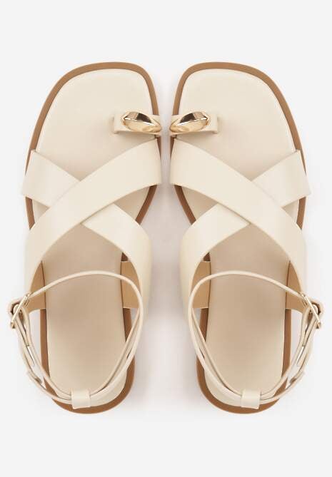 Beżowe Sandały z Paskiem na Palec z Metaliczną Aplikacją i Klamerką Ailintra 6