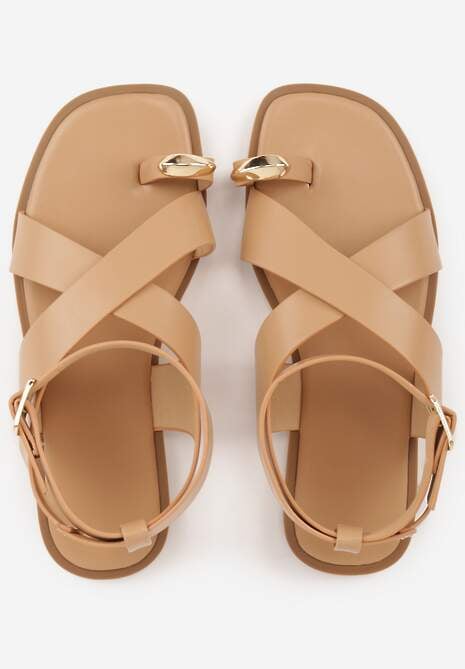 Ciemnobeżowe Sandały z Paskiem na Palec z Metaliczną Aplikacją i Klamerką Ailintra 6