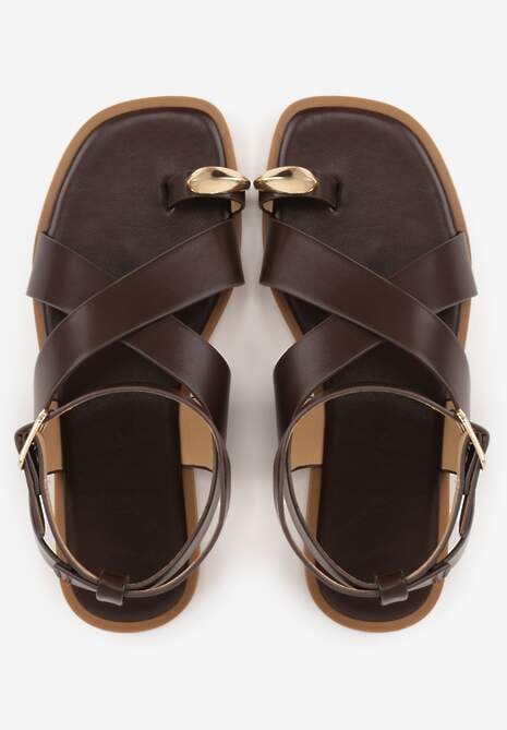 Brązowe Sandały z Paskiem na Palec z Metaliczną Aplikacją i Klamerką Ailintra 6