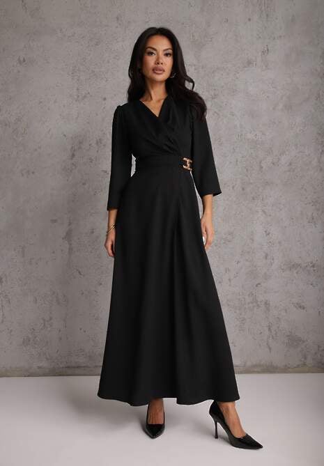 Czarna Elegancka Sukienka o Kopertowym Kroju Zdobiona Aplikacją w Talii Zilendra 4