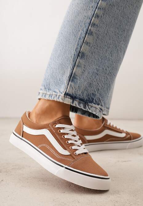 Brązowe Tenisówki Trampki z Niską Cholewką Ozdobione Geometrycznym Wzorem Wioressa