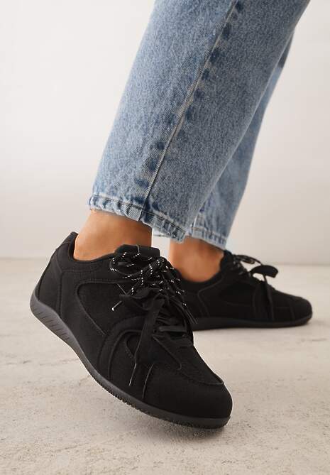 Czarne Sneakersy z Podwójnym Sznurowaniem i Geometrycznymi Wstawkami Adrearah