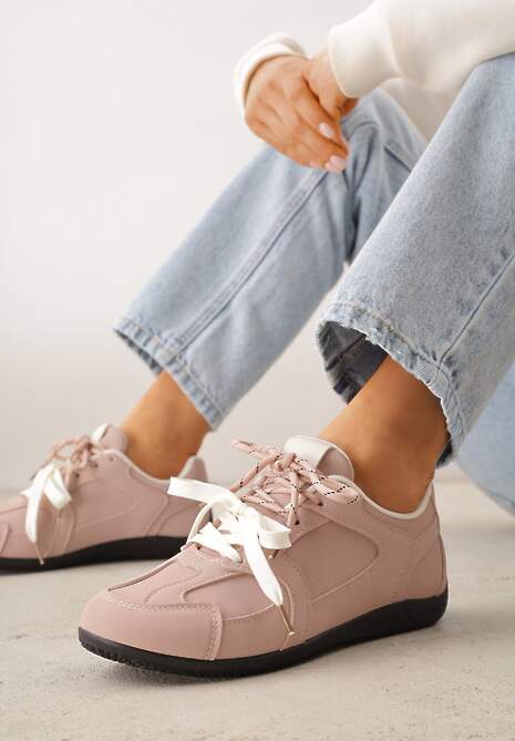 Różowe Sneakersy z Podwójnym Sznurowaniem i Geometrycznymi Wstawkami Adrearah