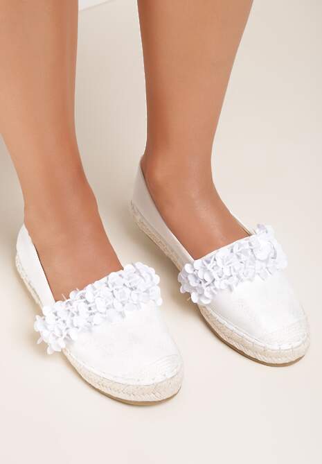 Białe Espadryle First Impression